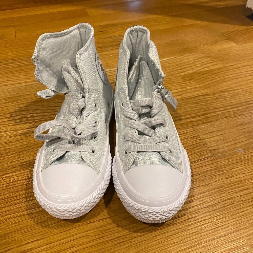 BRAND NEW YOUTH CONVERSE HIGH TOPS - Size 11